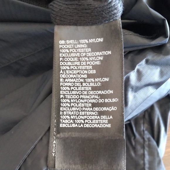 🆕The North Face Women's Venture Rain Jacket, XS and MD - TNF Black, NWT, Auth. - Picture 7 of 8